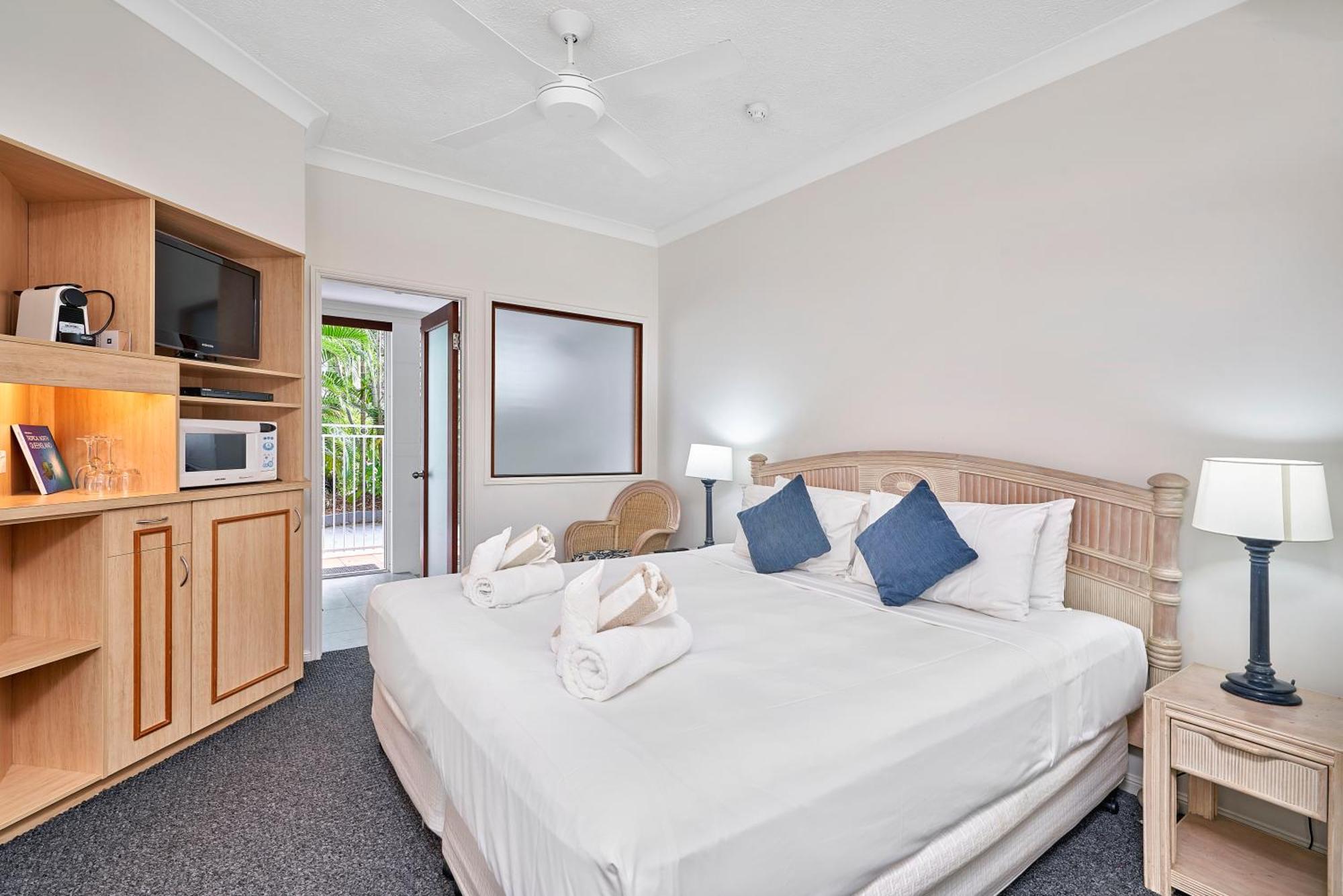 Alassio Apartments With Direct Pool Access Palm Cove Rum bild